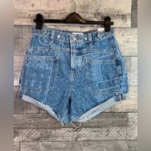 We The Free Palmer Cuffed Shorts in paisley Patchwork - Bandana Laserprint